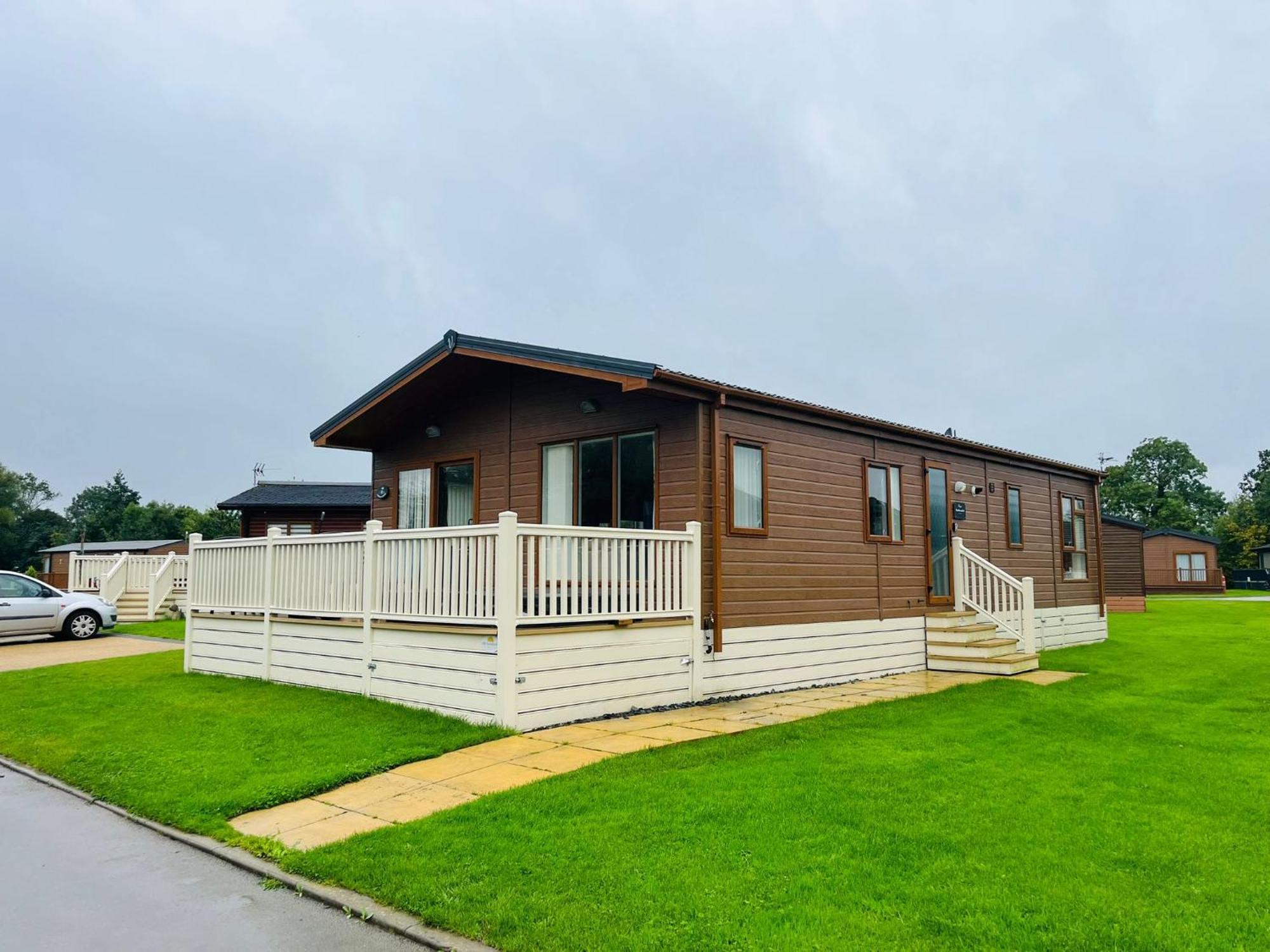Rowan Lodge With Hot Tub Malton Esterno foto